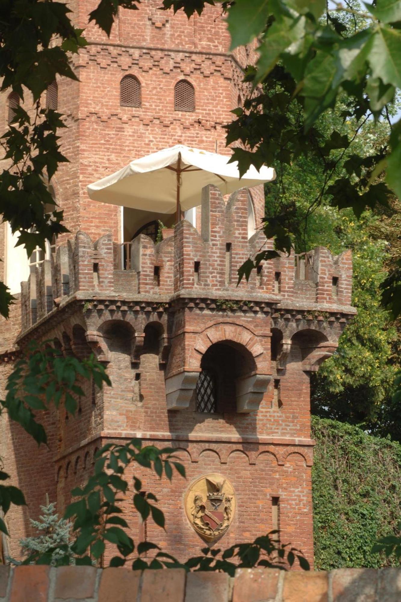 Relais Del Castello Di Oviglio Hotel Exterior foto