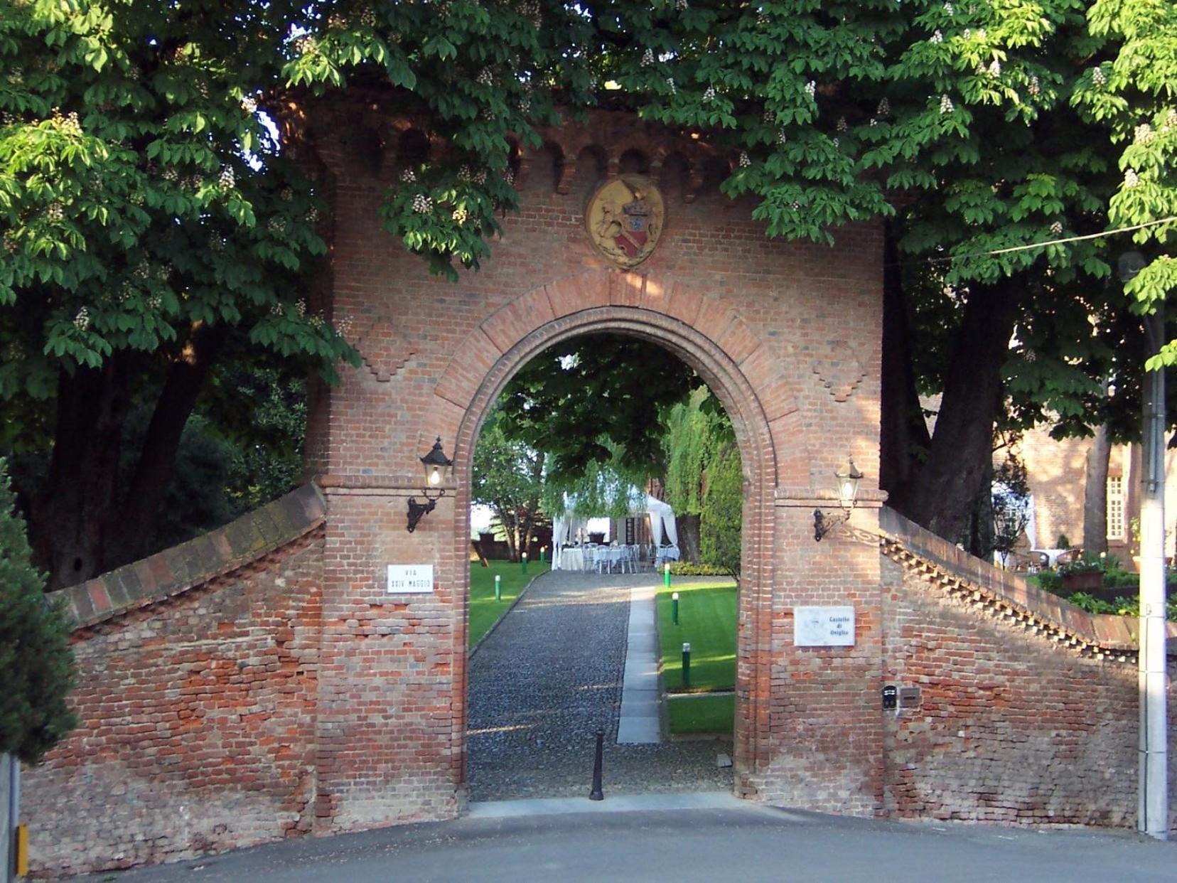 Relais Del Castello Di Oviglio Hotel Exterior foto